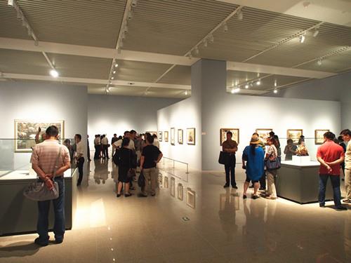 愛(ài)濤文化推動(dòng)盛梅冰油畫作品兩京聯(lián)展